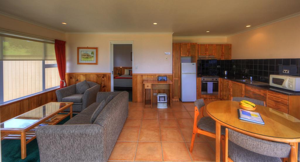 Islander Lodge Apartments เบิร์นท์ไพน์ ภายนอก รูปภาพ